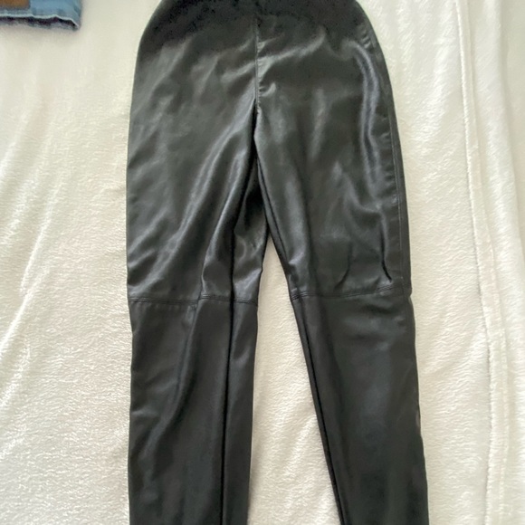Black leather pants womans - Picture 2 of 2